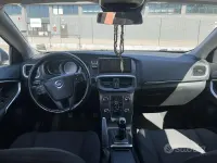 Usata Volvo V40 Kinetic 115 CV (84 kW) 2014 Bluazzurro Berlina