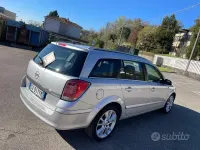 Usata Opel Astra Cosmo 105 CV (77 kW) 2005 Grigio Berlina