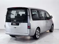 Usata Hyundai Staria 241 CV (177 kW) 2023 Shimmering silver Monovolume