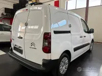 Usata Citroën Berlingo 99 CV (72 kW) 2017 Bianco Monovolume