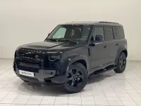 Usata Land Rover Defender SE Dynamic 200 CV (147 kW) 2025 Santorini black SUV