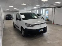 Usata Fiat Doblò 101 CV (74 kW) 2024 Bianco Monovolume