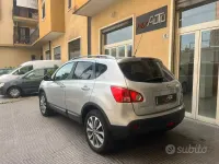 Usata Nissan Qashqai N-TEC 106 CV (77 kW) 2010 Grigio SUV