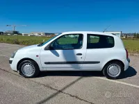 Usata Renault Clio II 65 CV (47 kW) 2002 Bianco Furgone