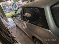 Usata Lancia Ypsilon 60 CV (44 kW) 2001 Grigio Utilitaria