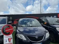 Usata Lancia Ypsilon Gold 69 CV (50 kW) 2016 Blu Utilitaria