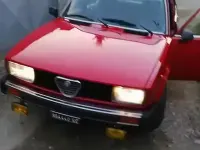 Usata Alfa Romeo Alfetta 130 CV (95 kW) 1982 Rosso Berlina