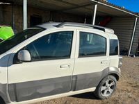Usata Fiat Panda 4x4 69 CV (50 kW) 2011 Bianco Utilitaria