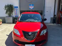 Usata Lancia Ypsilon 69 CV (50 kW) 2015 Rosso Utilitaria
