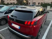 Usata Peugeot 3008 120 CV (88 kW) 2018 Rosso SUV