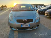 Usata Toyota Yaris 90 CV (66 kW) 2007 Grigio Utilitaria