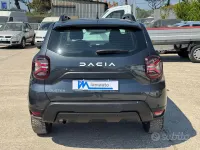 Usata Dacia Duster Expression 101 CV (74 kW) 2023 Grigio SUV