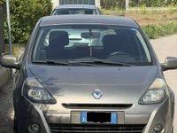 Usata Renault Clio II Dynamique 75 CV (55 kW) 2009 Berlina
