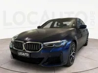 Usata BMW 545e M Sport 394 CV (289 kW) 2022 Blu Berlina