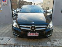 Usata Mercedes B200 135 CV (99 kW) 2012 Nero Monovolume