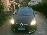 Usata Renault Scénic III 110 CV (80 kW) 2013 Nero Monovolume
