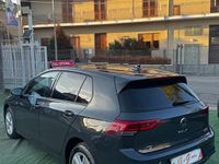 Usata VW Golf VIII Life 110 CV (80 kW) 2023 Grigio Berlina