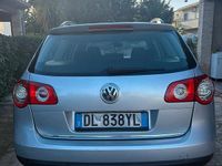 Usata VW Passat 140 CV (102 kW) 2007 Grigio Berlina