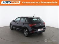 Käytetty VW Polo Life 95 HP (69 kW) 2022 Musta Viistoperä