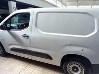 Usata Fiat Doblò 102 CV (75 kW) 2024 Bianco Monovolume