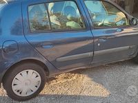 Usata Renault Clio II 75 CV (55 kW) 2001 Berlina