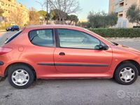 usata Peugeot 206 1.1 5p. Lee