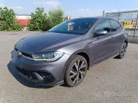 Usata VW Polo R-line 95 CV (69 kW) 2023 Grigio Utilitaria