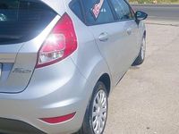 Usata Ford Fiesta Titanium 96 CV (70 kW) 2013 Grigio Berlina