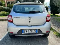 Usata Dacia Sandero Stepway 90 CV (66 kW) 2014 Argento Berlina