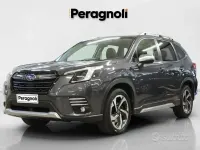 Usata Subaru Forester Premium 150 CV (110 kW) 2023 Grigio scuro SUV