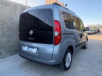 Usata Fiat Doblò Emotion 105 CV (77 kW) 2012 Grigio Monovolume