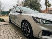 Usata Ford Focus ST-Line 120 CV (88 kW) 2021 Grigio Station wagon