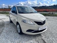 Usata Lancia Ypsilon Gold 69 CV (50 kW) 2016 Bianco Utilitaria