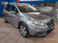 Usata Peugeot 2008 Allure 82 CV (60 kW) 2015 Grigio SUV