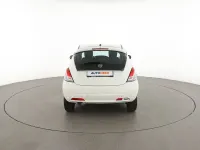 Usata Lancia Ypsilon Gold 70 CV (51 kW) 2019 Bianco Utilitaria