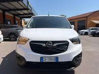 Usata Opel Combo Edition 102 CV (75 kW) 2021 Arktis white Monovolume