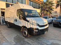 Usata Iveco Daily 136 CV (100 kW) 2018 Bianco Monovolume
