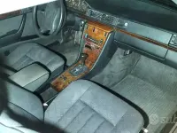 Usata Mercedes 200 122 CV (89 kW) 1993 Berlina