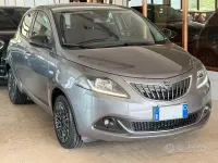Usata Lancia Ypsilon Gold 69 CV (50 kW) 2022 Grigio Utilitaria