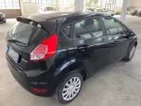 Usata Ford Fiesta Titanium 60 CV (44 kW) 2017 Bluazzurro Utilitaria