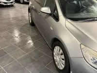 Usata Opel Astra 110 CV (80 kW) 2010 Argento Berlina