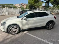 Usata Mercedes GLA200 136 CV (100 kW) 2016 Bianco SUV