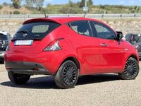 Usata Lancia Ypsilon Silver 69 CV (50 kW) 2022 Rosso Utilitaria