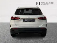 Usata Mercedes GLA200 Premium 150 CV (110 kW) 2022 Bianco SUV