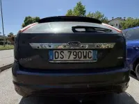 Usata Ford Focus Titanium 90 CV (66 kW) 2009 Blu Berlina