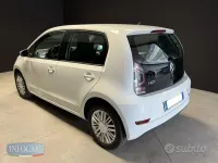 Begagnad VW up! 65 HK (47 kW) 2023 Vit Halvkombi