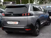 Usata Peugeot 5008 GTi 131 CV (96 kW) 2024 Grigio metallizzato SUV