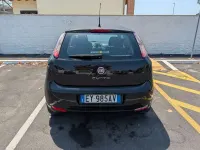 Usata Fiat Punto Young 75 CV (55 kW) 2015 Nero Utilitaria