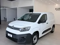 Usata Citroën Berlingo Feel 102 CV (75 kW) 2022 Bianco Monovolume