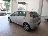 Usata Fiat Punto Lounge 85 CV (62 kW) 2014 Grigio Utilitaria